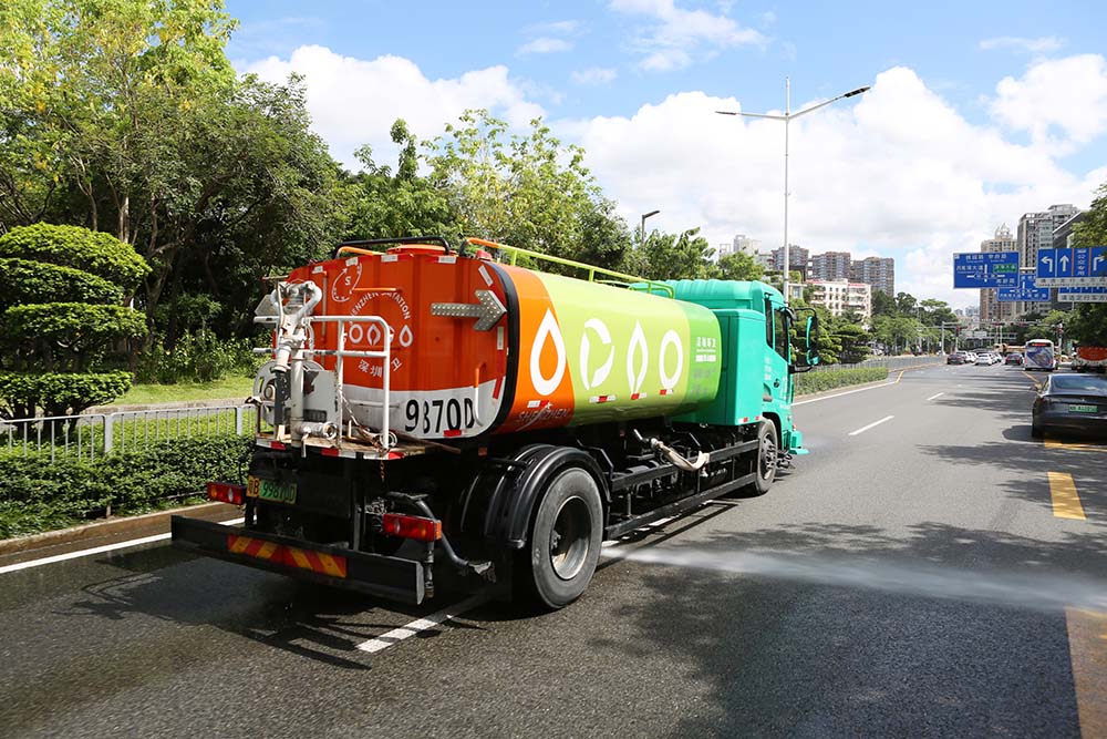 市政道路清掃是否包括垃圾和雜物的清理？